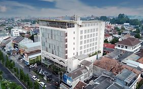 Grand Tjokro Hotel 4*